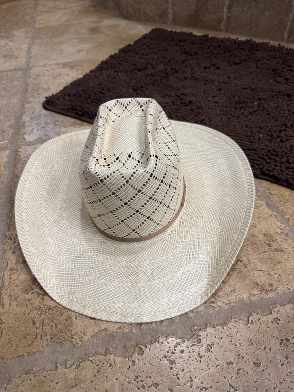 Classic Straw Cowboy Hat - Cream
